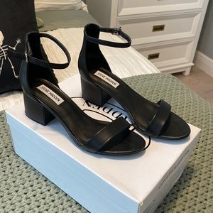 Steve Madden “Irenee” Black Leather Sandals